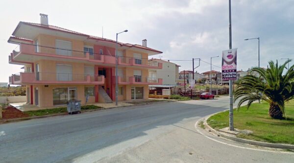 Andromahi-Nea-Flogita-01