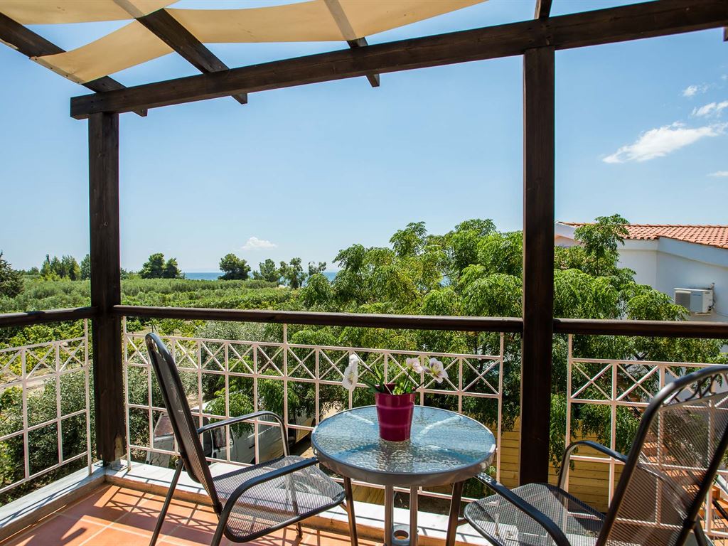 Coral Blue hotel Gerakini (12)