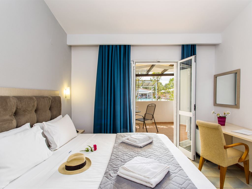 Coral Blue hotel Gerakini (21)