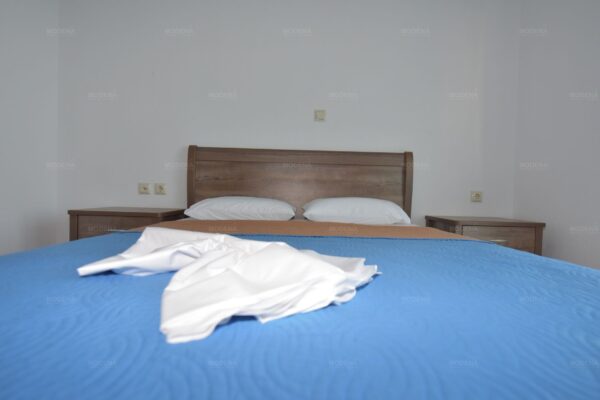 Kostas i Despina, Nea Flogita (25)