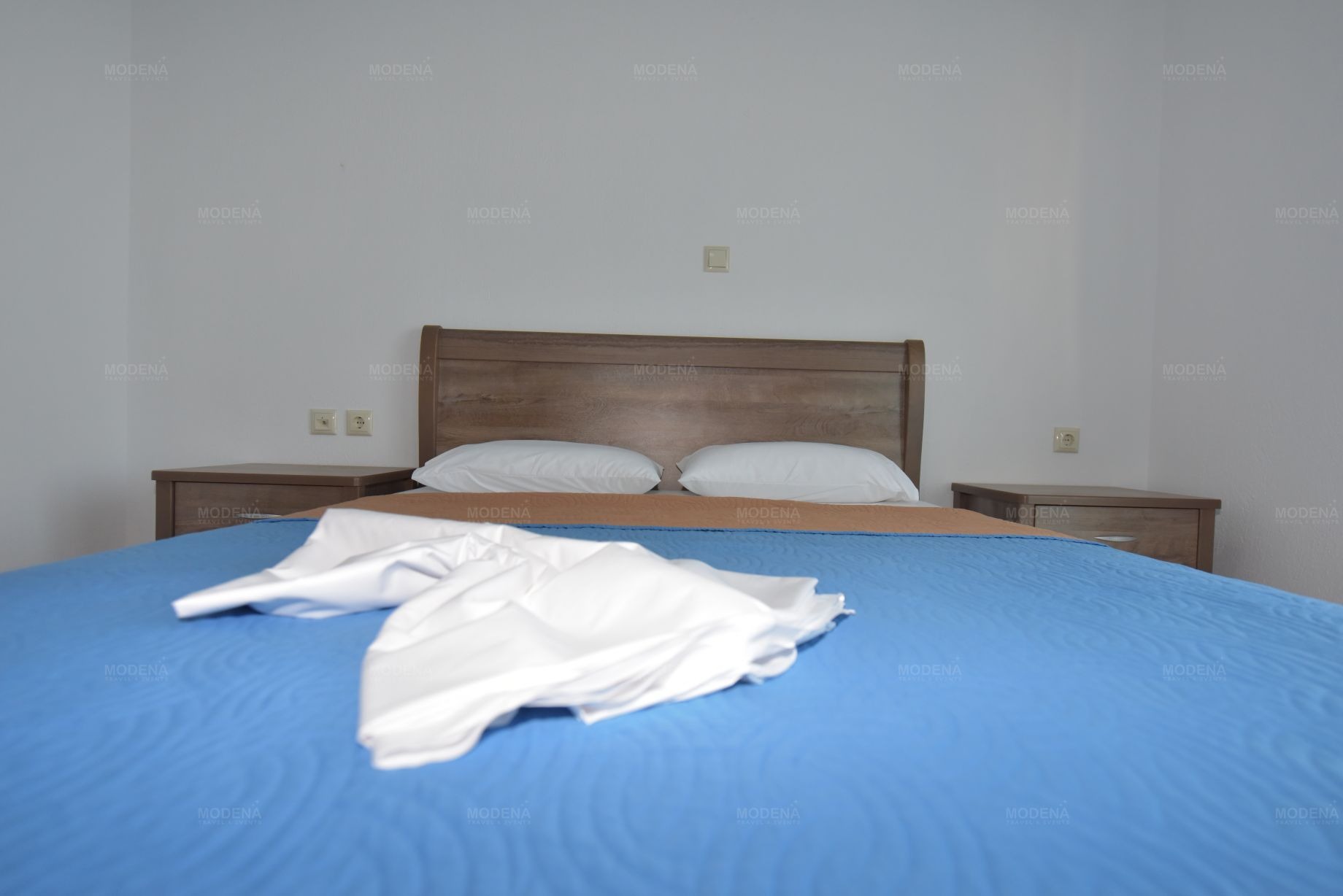 Kostas i Despina, Nea Flogita (25)