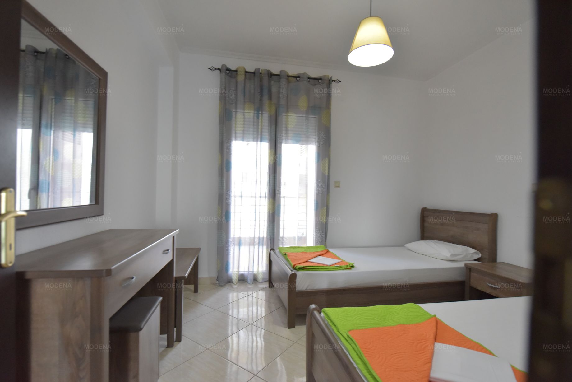 Kostas i Despina, Nea Flogita (34)