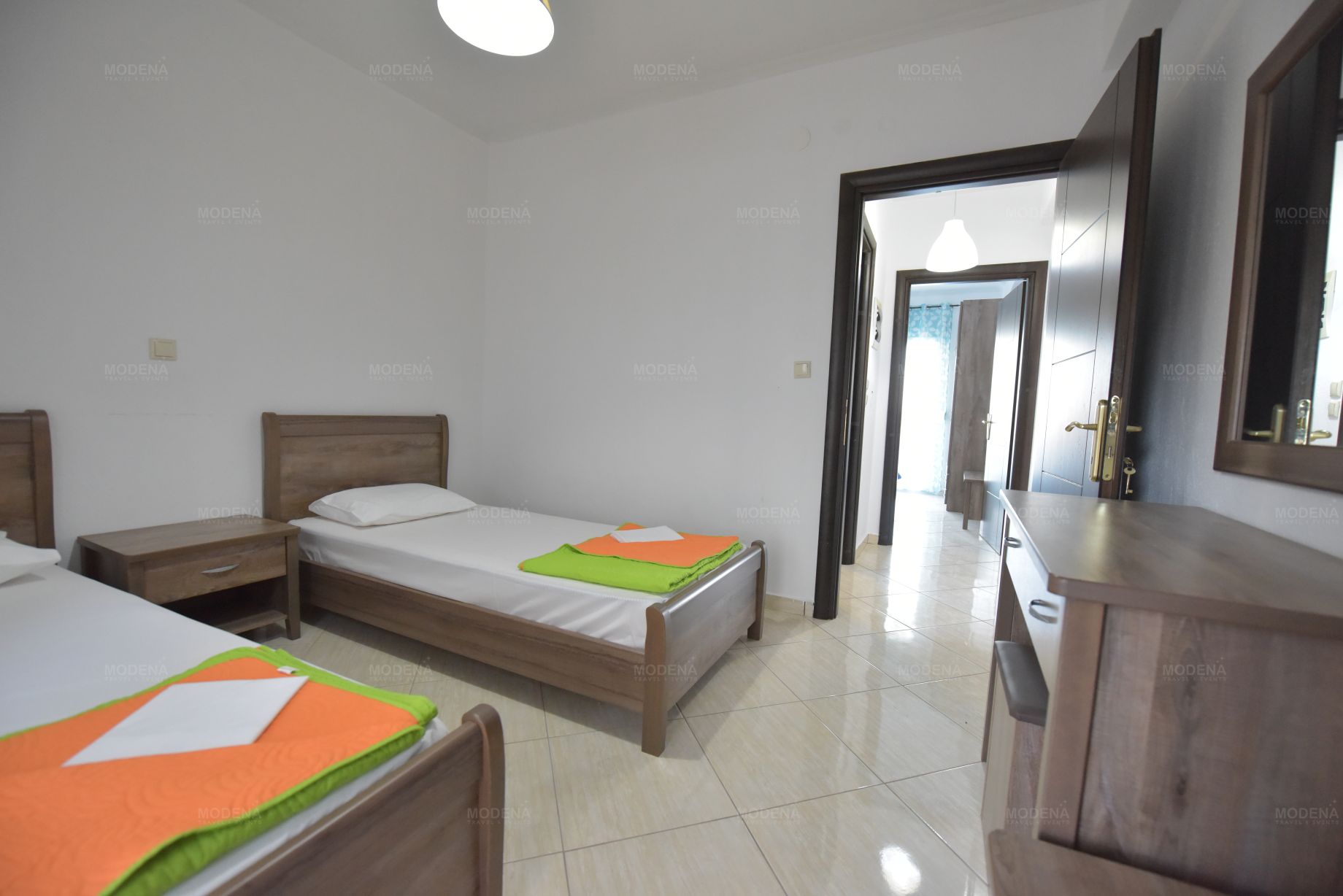 Kostas i Despina, Nea Flogita (37)