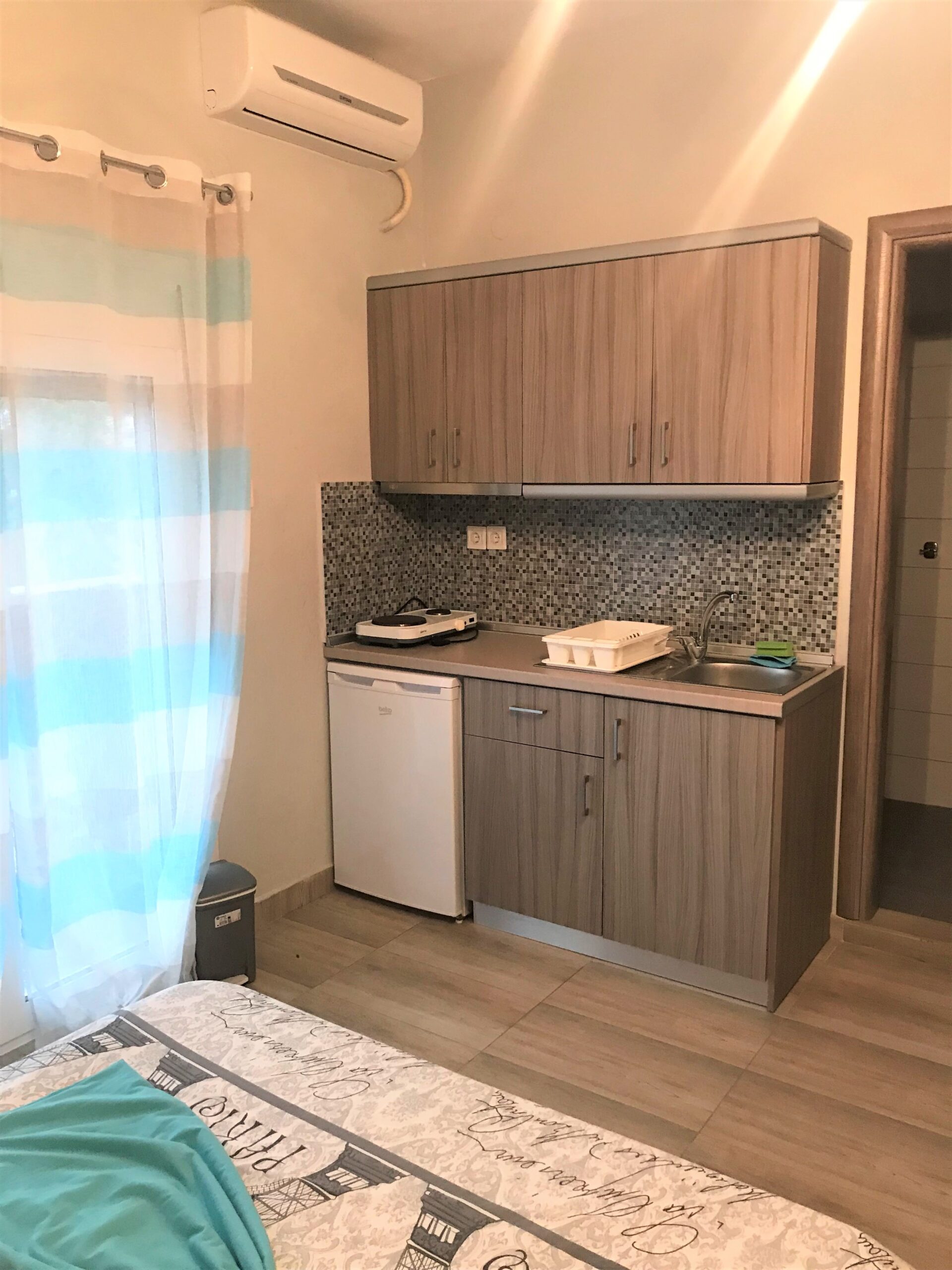 vila-konstantinos-neavrasna (4)