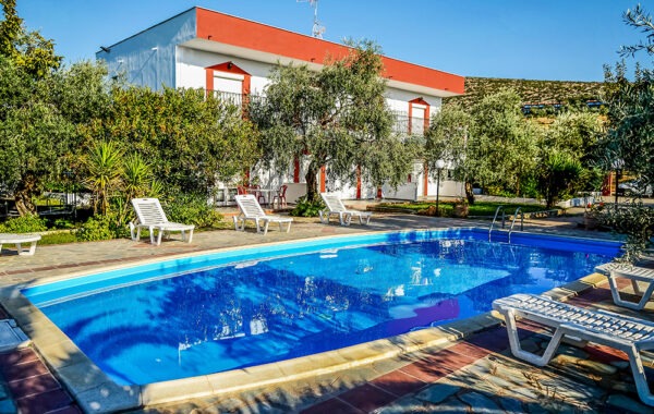 vila-iatrou-lux-potos (2)