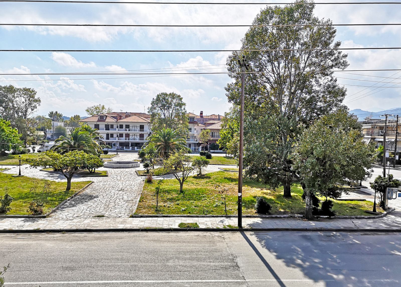 Grcka-Nei-Pori-Mara-pogled-na-park