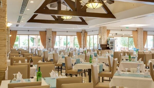 Lucida Beach Hotel (17)