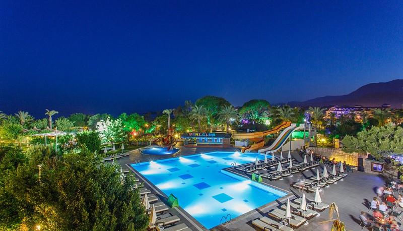 Lucida Beach Hotel (9)
