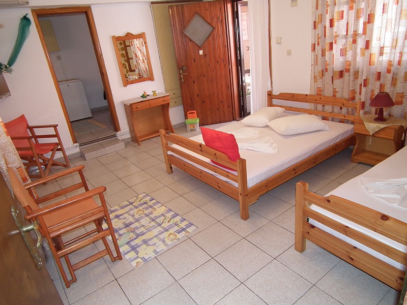 Renia-sarti-el-mar (12)