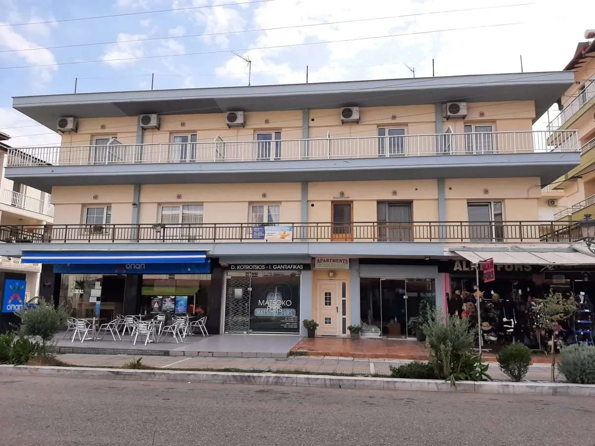 Vila Kiriaki, Paralija (9)