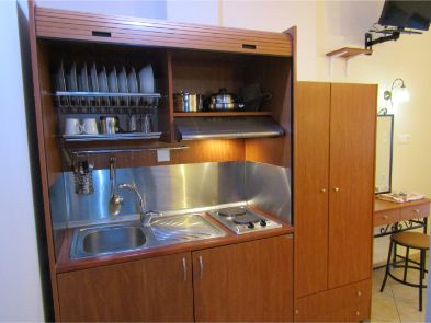 letovanje-2022-u-grckoj-nea-vrasna-vila-marios