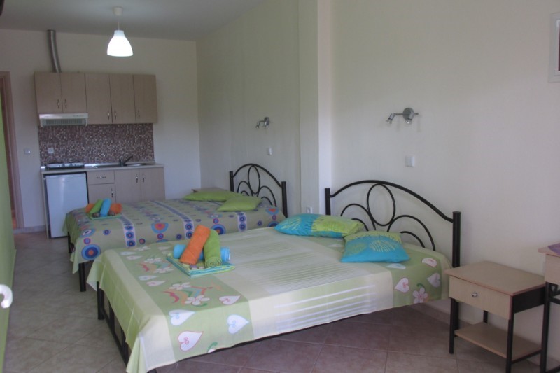 vila-nikos-rooms-vrasna (8)