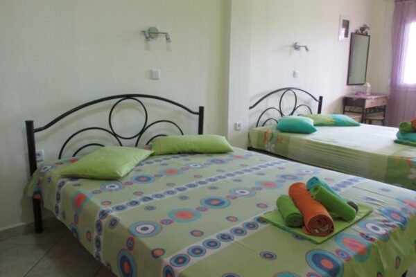 vila-nikos-rooms-vrasna (9)