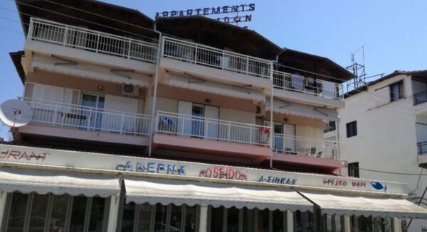 vila-poseidon-nei-pori-1