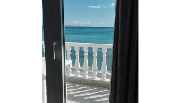 vila-efi-studios-paralija-11