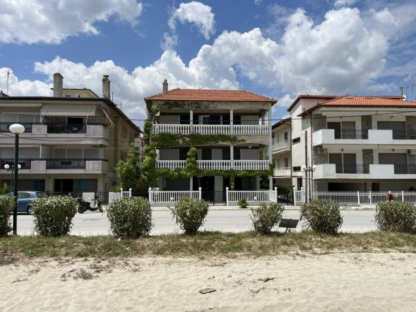 vila-eleni-paralija-8